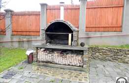 De vanzare casa cu 8 camere, 480 mp utili si teren de 986 mp