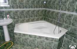 De vanzare casa cu 8 camere, 480 mp utili si teren de 986 mp