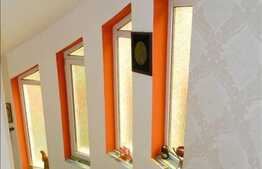 De vanzare casa cu 8 camere, 480 mp utili si teren de 986 mp