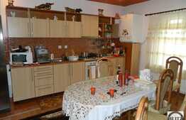 Proiect autorizat 3 apartamente de lux sau cladire birou 300 mp utili!