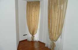 4 camere cu scara interioara, 135 mp ,  terasa de 37 mp si cu loc de parcare