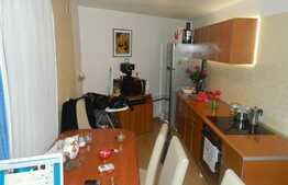 4 camere cu scara interioara, 135 mp ,  terasa de 37 mp si cu loc de parcare