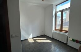 Apartament 3 camere ultracentral 75 mp, terasa, tavan inalt