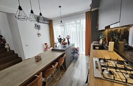 Casă modernă în Sânpetru – complet mobilată și utilată, curte privată