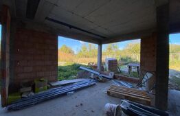 Casa de vis în Vlaha cu parau privat în curte – aproape de Cluj