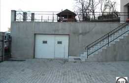 Imobil DEOSEBIT cu 500 mp utili si 8 camere !!!