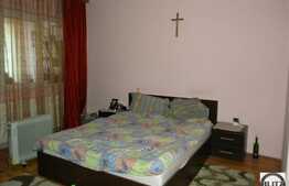 Imobil DEOSEBIT cu 500 mp utili si 8 camere !!!