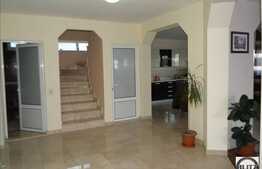 Imobil DEOSEBIT cu 500 mp utili si 8 camere !!!