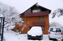 Casa individuala 200 mp utili, 1560 mp teren , priveliste frumoasa si liniste