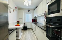 Apartament cu 3 camere decomandat, 70mp, boxa si loc de parcare - zona Craiter