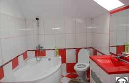 O casa in stil neoclasic. Gust, eleganta, caldura !