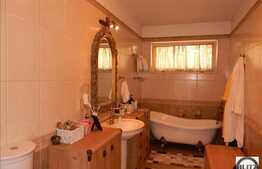 O casa in stil neoclasic. Gust, eleganta, caldura !