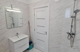 2 camere, bucatarie inchisa, zona Teilor