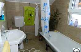 Vanzare casa, 150 mp cu teren 700 mp, imobil 2010