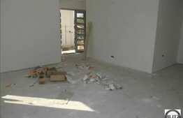 Parte triplex 165 mp utili, gradina 70 mp, semifinisat, zona Muzeul Etnografic