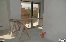 Parte triplex 165 mp utili, gradina 70 mp, semifinisat, zona Muzeul Etnografic