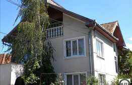 Casa individuala de vanzare situata in Gheorgheni. Zona linistita. Acces usor!