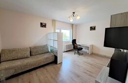 Apartament 4 camere, etaj intermediar, în Zorilor și parcare