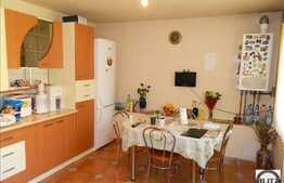 Casa cu priveliste  asupra Clujului si gradina mare!