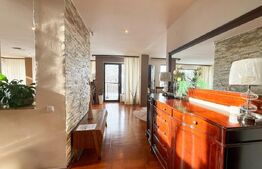 Vilă de Lux în Europa | Panoramă Superbă