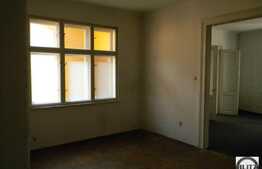 Casa la artera principala in centrul Clujului!