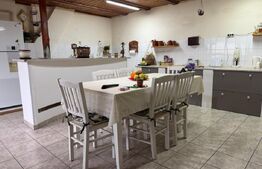 Casă de vânzare cu teren generos – la doar 15 minute de Brașov