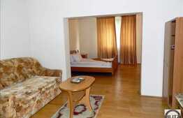 Casa de inchiriat cu 15 camere, 360 mp utili, ideala sediu firma