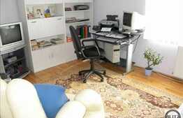 2 case la pret de 1! Zona frumoasa usor accesibila!