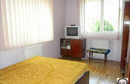 2 case la pret de 1! Zona frumoasa usor accesibila!