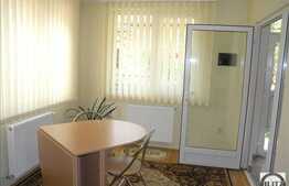 2 case la pret de 1! Zona frumoasa usor accesibila!