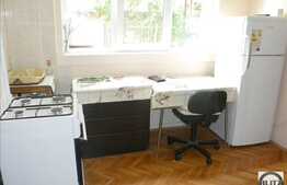 2 case la pret de 1! Zona frumoasa usor accesibila!