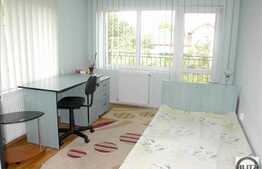 2 case la pret de 1! Zona frumoasa usor accesibila!