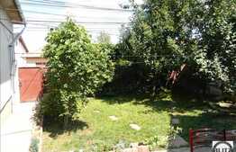 Casa 150 mp utili, cu front la 2 strazi