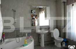 Casa de vanzare individuala cu 380 mp utili in zona centrala.