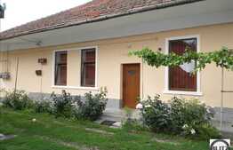 Casa de inchiriat in zona centrala.
