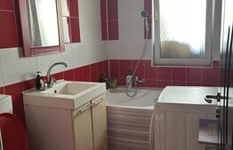 Apartament cu 2 cam, 52 mp, etaj 3, cu 2 balcoane si parcare, Eroilor, Multiserv