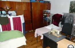 Casa de vanzare cu 5 garsoniere, fiecare cu intrare separata, cartier Gruia