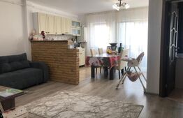 Apartament cu 2 camere, balcon inchis, parcare, expunere sudica, zona Terra