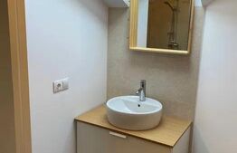 Apartament cu o camera, 58 mp,  curte proprie, parcare - Zona centrala