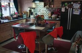 Triplex modern cu terasa si gradina, Sanpetru, Brasov