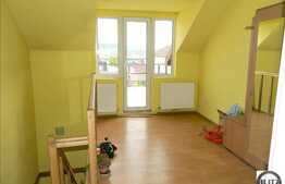 2 case de vanzare in aceeasi curte, 260 mp + 70 mp utili