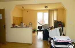 2 case de vanzare in aceeasi curte, 260 mp + 70 mp utili