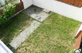 2 case de vanzare in aceeasi curte, 260 mp + 70 mp utili