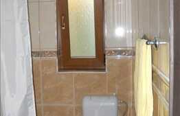 120 mp utili in zona de case!