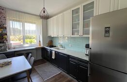 Apartament 3 camere, decomandate, etaj intermediar, garaj, Cartier Manastur 