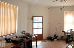 Vanzare casa cu front la 2 strazi! 408 mp teren! Pret oportun!