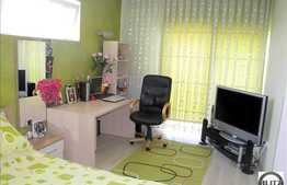 Casa de vanzare, 200 mp utili + 478 mp teren