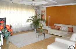 Casa de vanzare, 200 mp utili + 478 mp teren