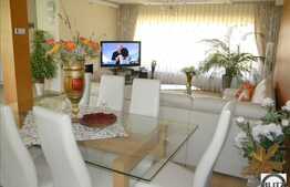 Casa de vanzare, 200 mp utili + 478 mp teren