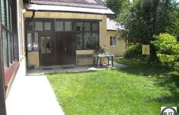 Casa de vanzare in zona centrala, 260 mp utili